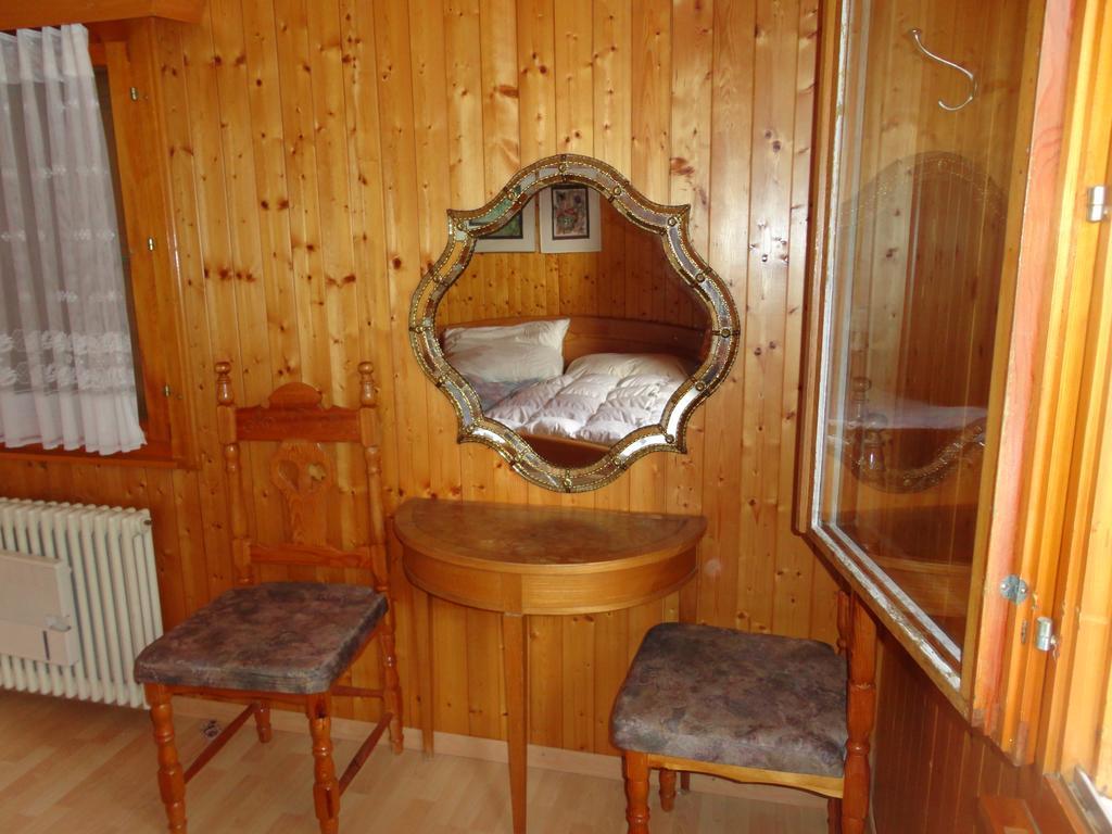 Chalet Sven & Marc Graechen, Niedergraechen Vallis Sankt Niklaus Pokoj fotografie